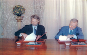 L’Avv. Franco di Maria e il Sottosegretario alla Presidenza del Consiglio dei Ministri del Presidente Berlusconi, Dott. Gianni Letta.